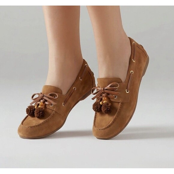 Universal Thread Shoes - Women’s Midge Flats with Memory Foam Insole - Universal Thread Chestnut 7.5